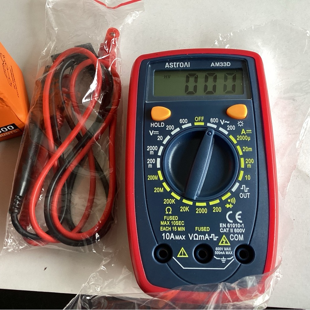 AstroAI Digital Multimeter 2000 Counts, Model AM33D - Picture 8 of 8